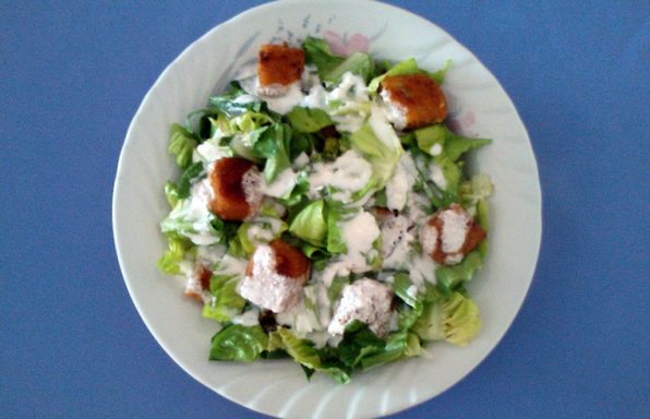 Cezar salata sa ribljim stapicima